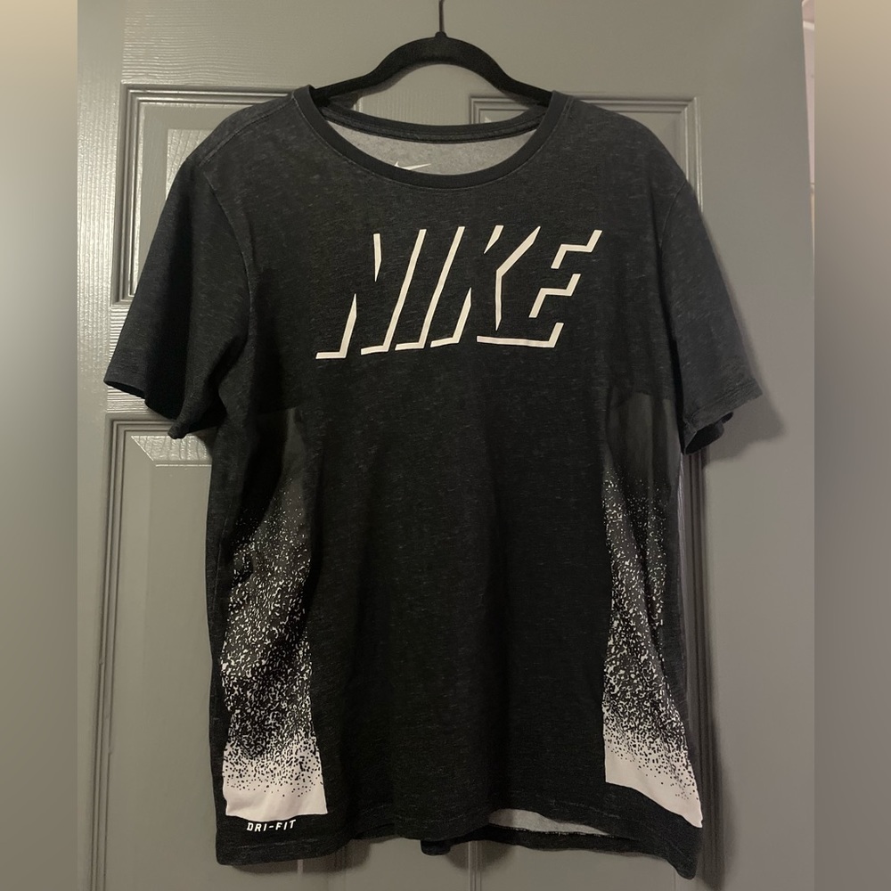 The Nike Tee dri-fit athletic tee size medium
